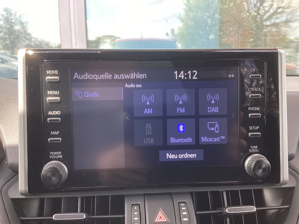Toyota RAV 4 2.5 4x4 Hybrid - Samsaru's Car Outlet