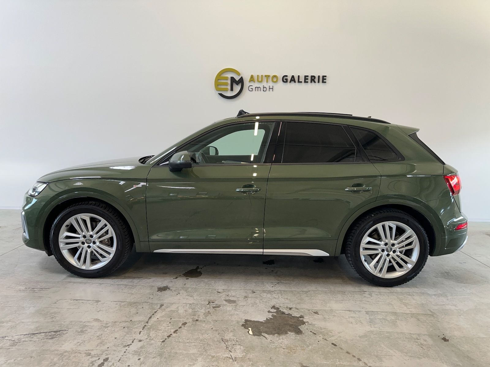 Audi Q5 45 TFSI quattro S line - Samsaru's Car Outlet