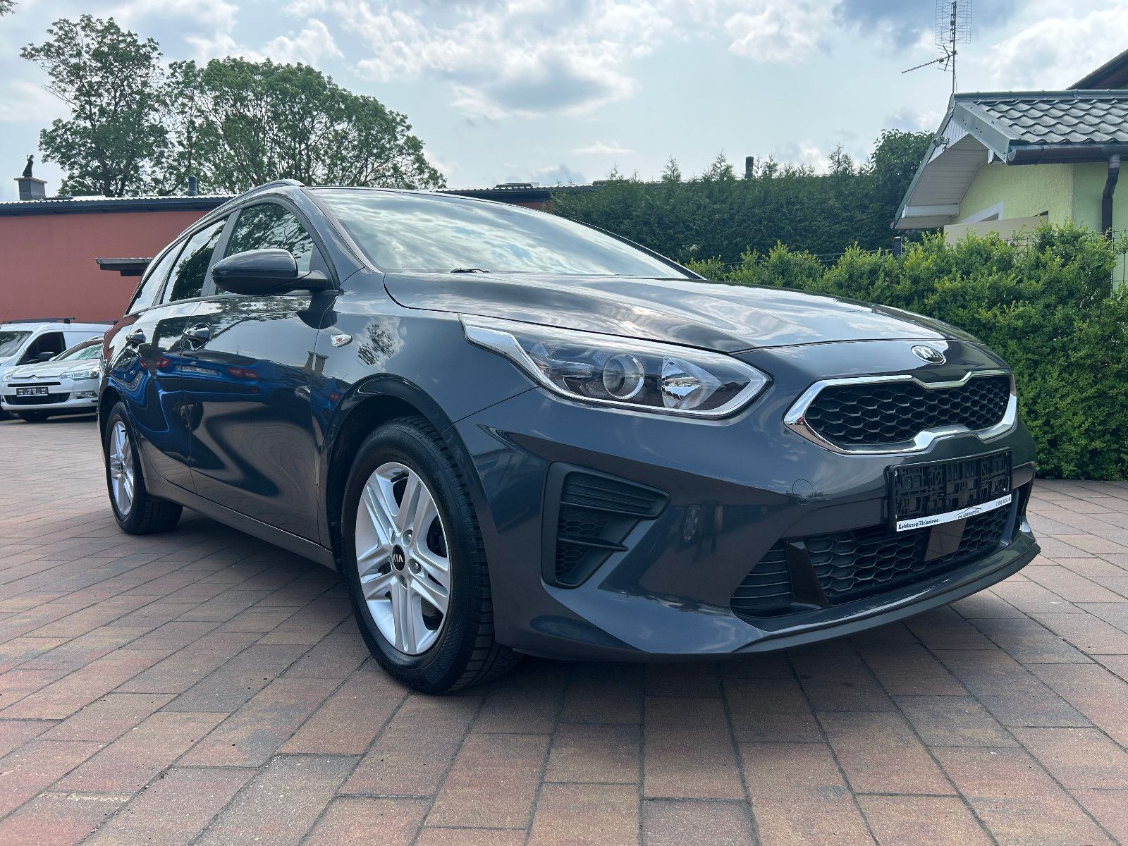Kia Ceed - Samsaru's Car Outlet
