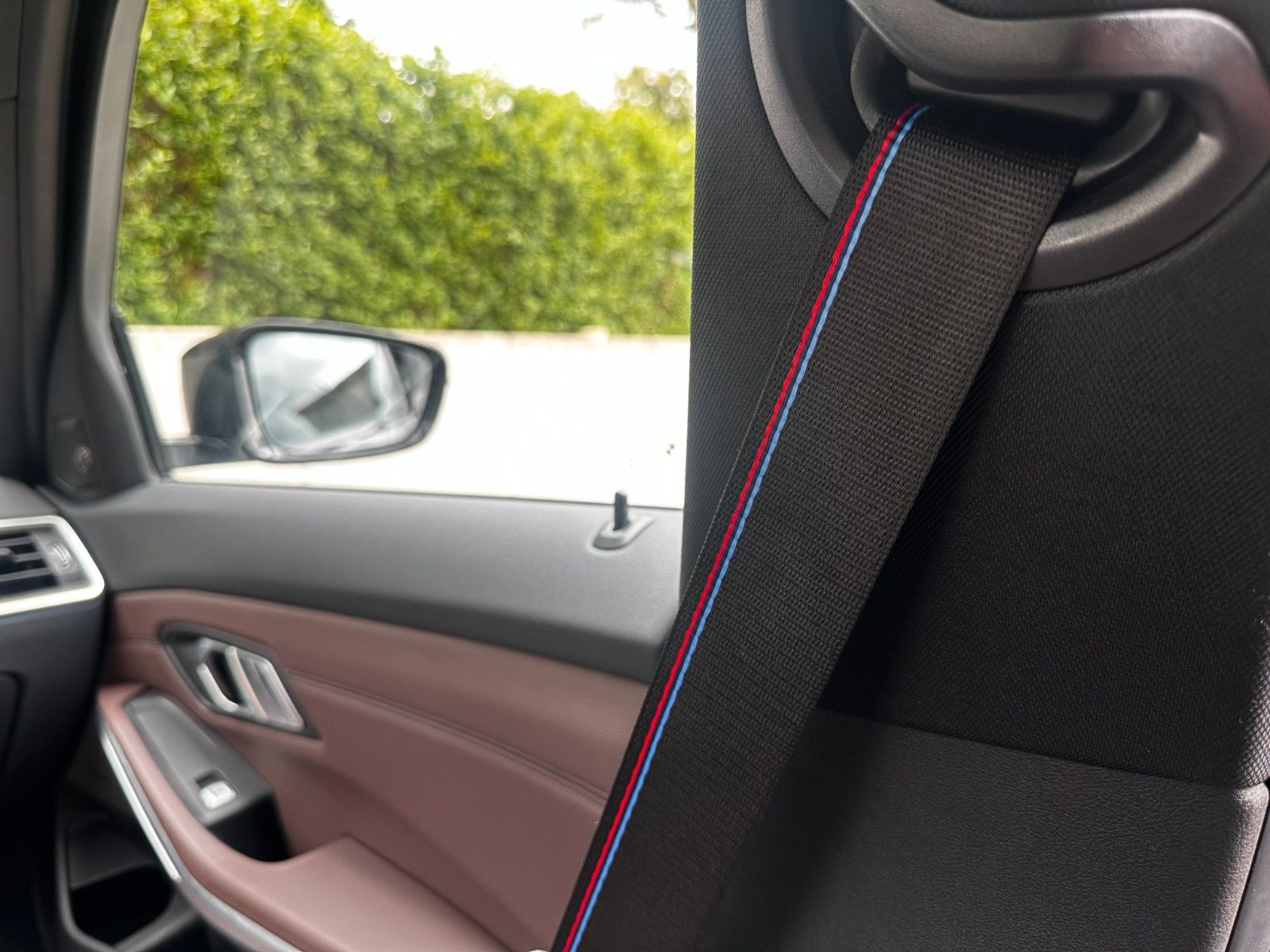 BMW 330d xDrive M Sport PANO*AHK*StandH*H&K*AdapLED