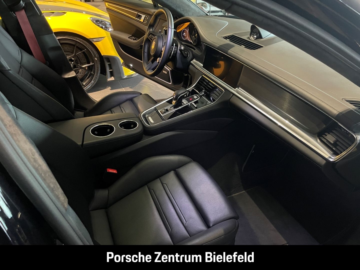 Porsche Panamera GTS BOSE Luftfederung Sportabgas LED