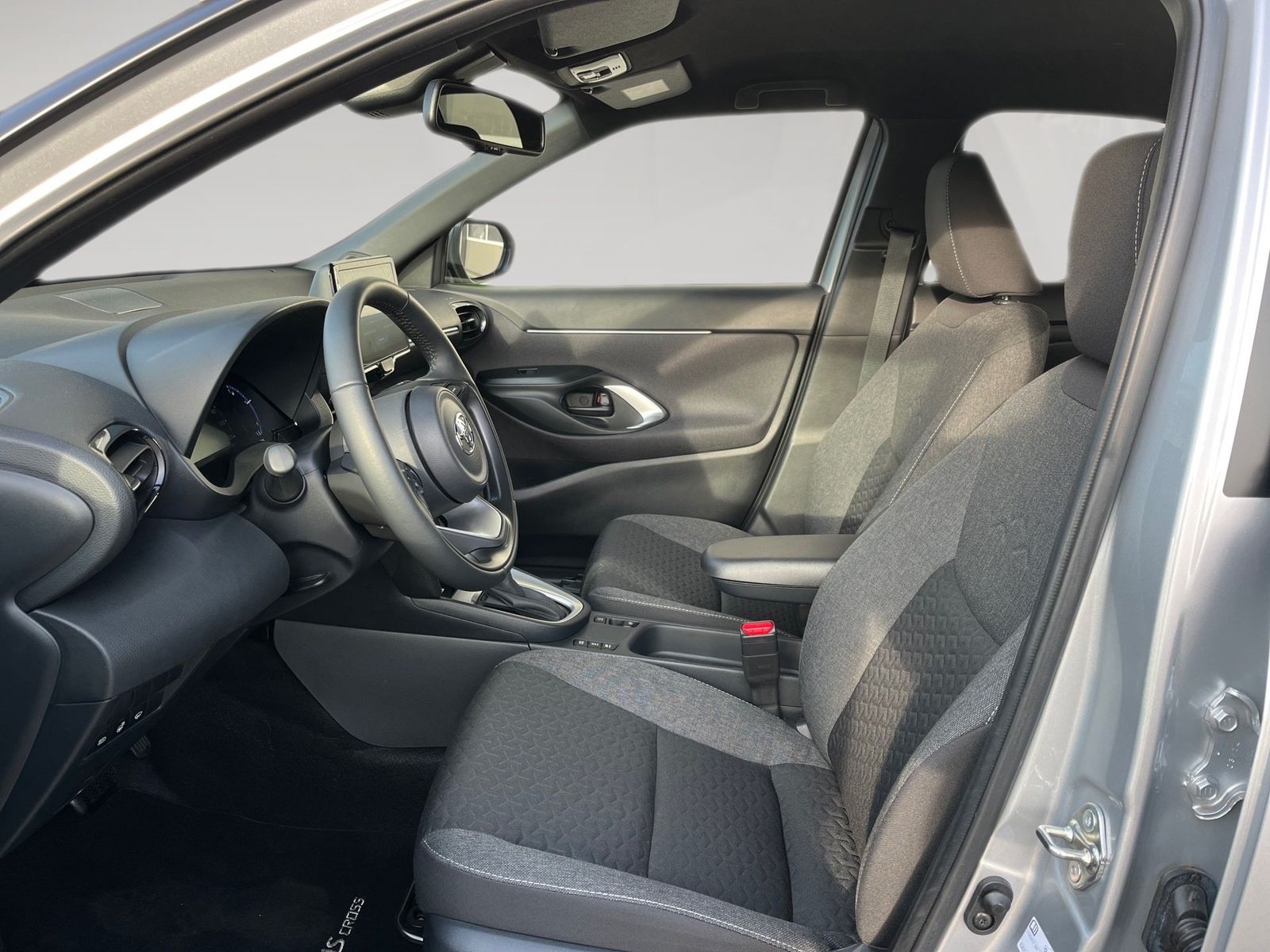 Toyota Yaris Cross 1.5 Hybrid Team D Winter Safety
