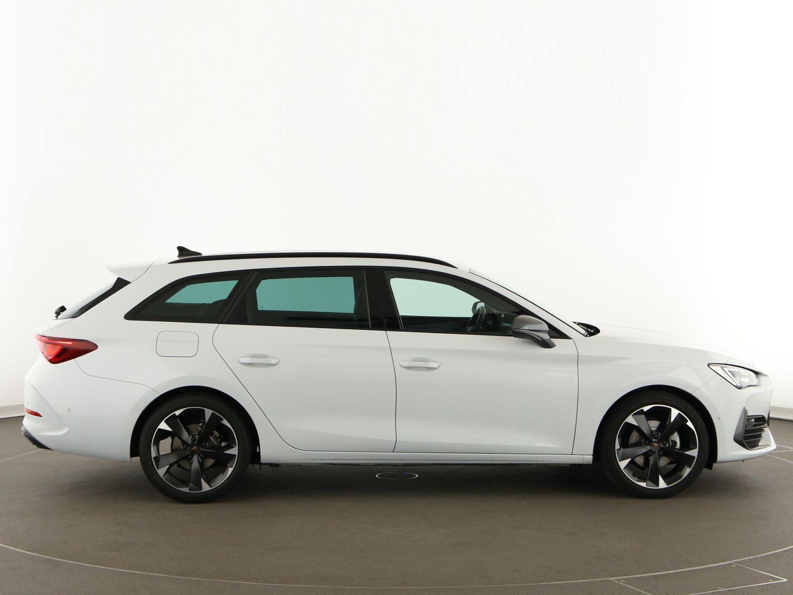 Cupra Leon Sportstourer 1.5eTSI 150 PS - Samsaru's Car Outlet