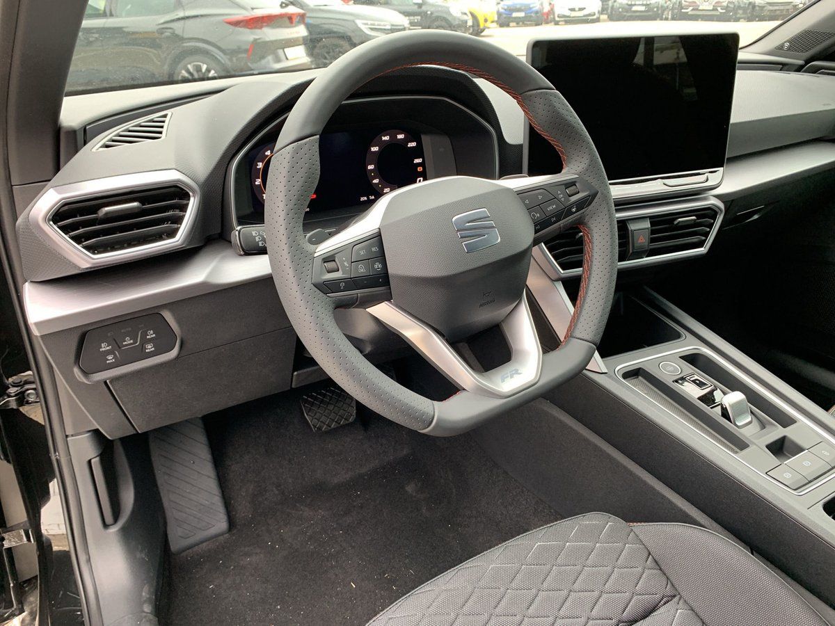Seat Leon FR  1.5 ETSI DSG MATRIX+SHZ+NAV