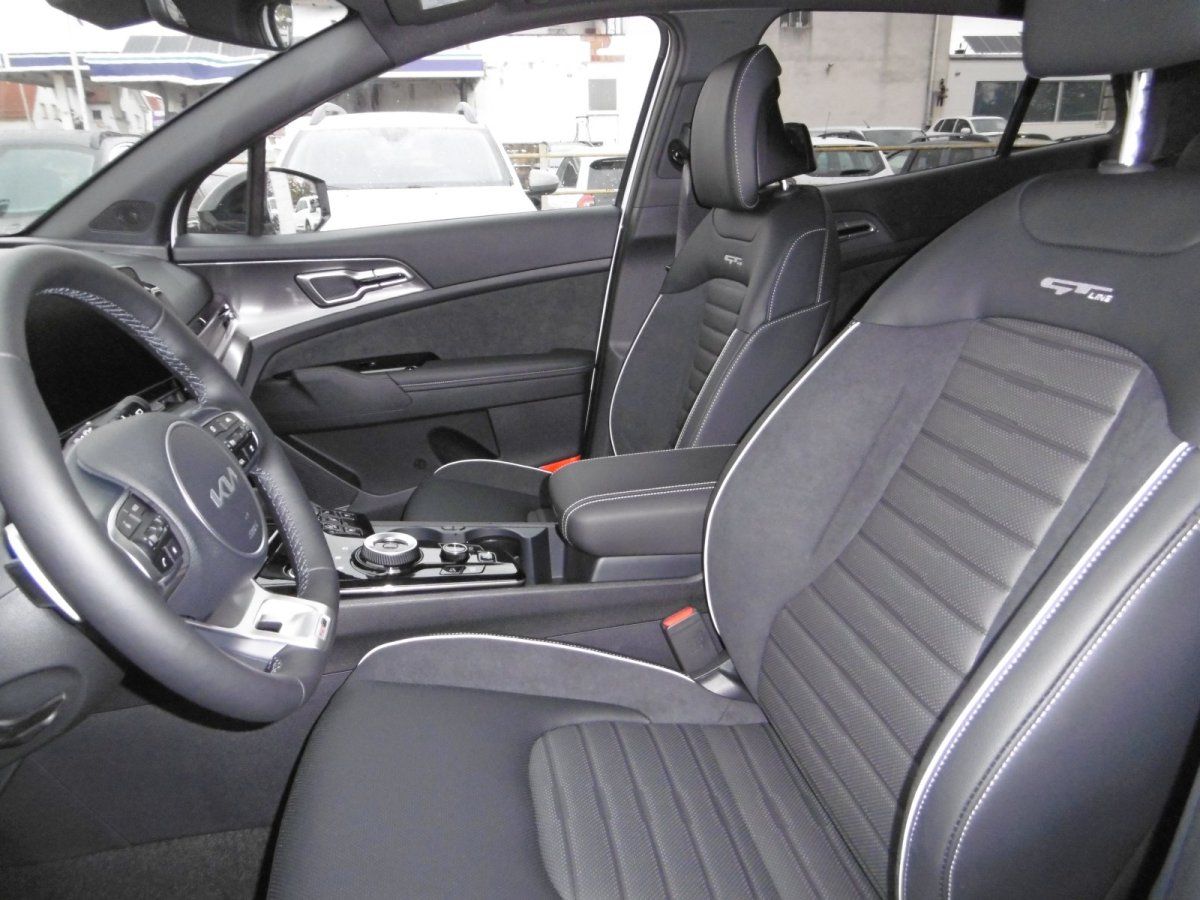 Kia Sportage GT-Line 4WD Plug-in Hybrid - Samsaru's Car Outlet
