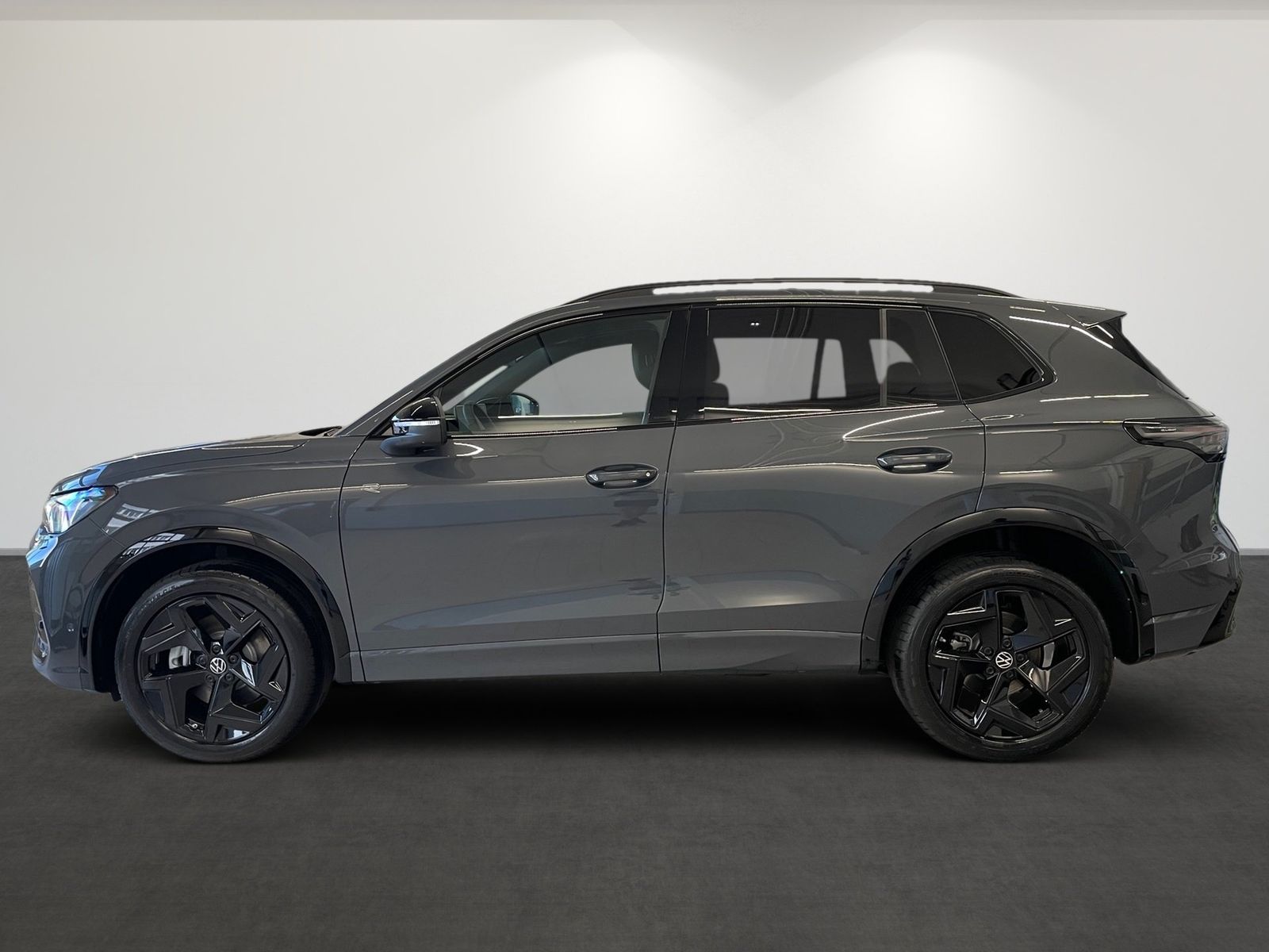 Volkswagen Tiguan 2.0 TDI 4M R-Line *HEAD-UP*PANO*AHK*STAND