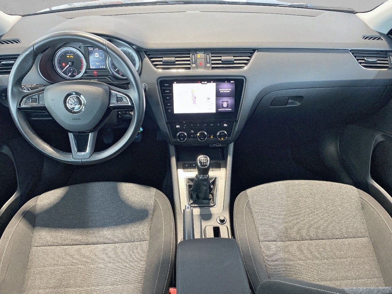 Skoda Octavia Combi Tour 1.5 TSI - Samsaru's Car Outlet