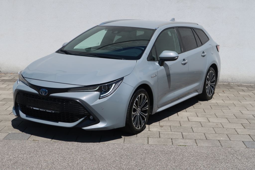 Toyota Corolla 2.0 Hybrid Touring S - Samsaru's Car Outlet