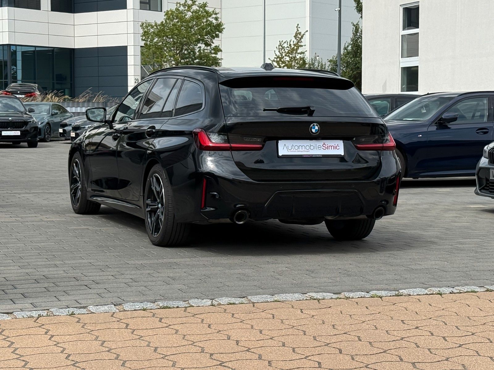 BMW 320d xD M Sport HuD AHK hifi StHzg 360° memory