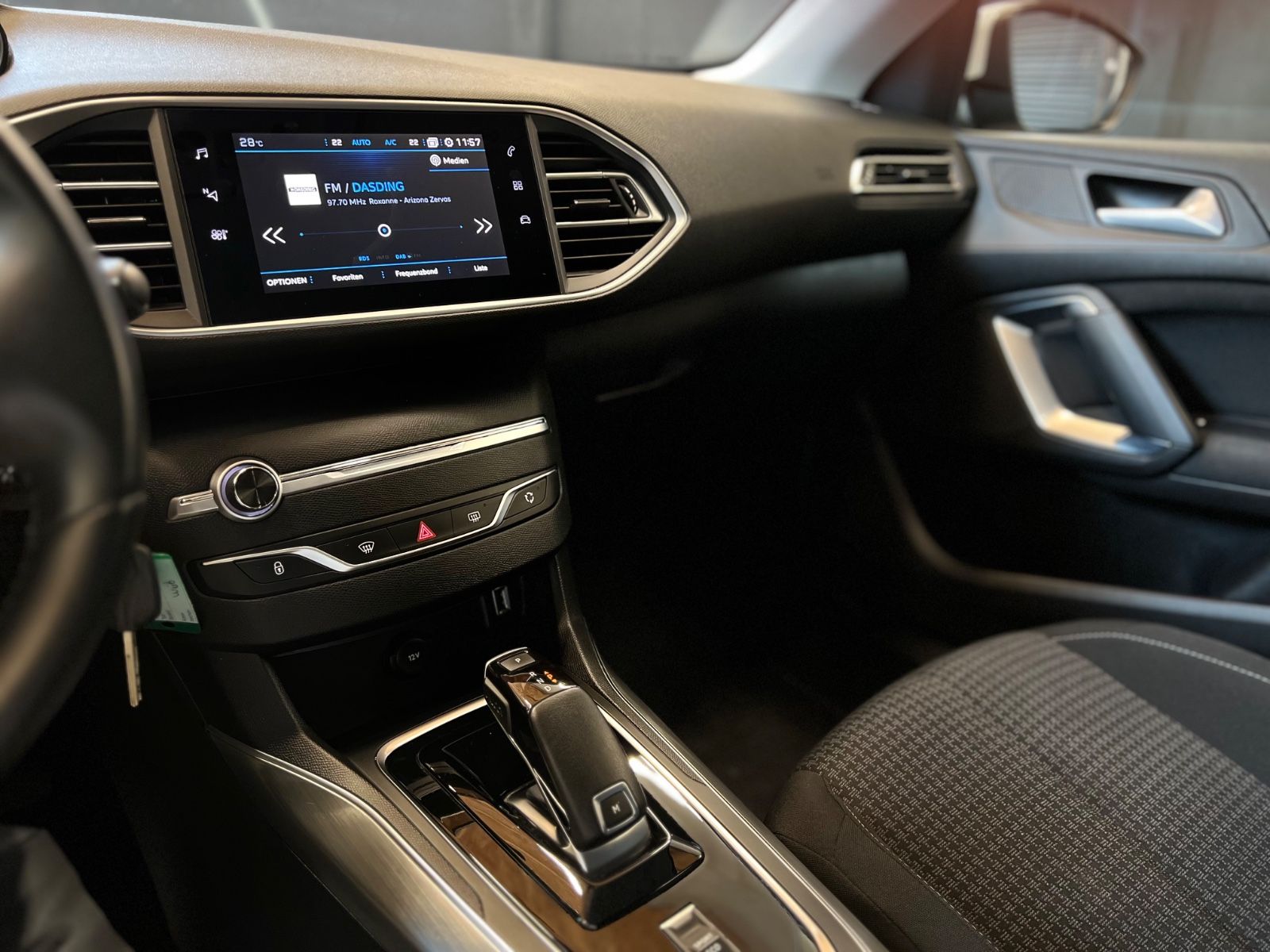 Peugeot 308 Active Pack - Samsaru's Car Outlet