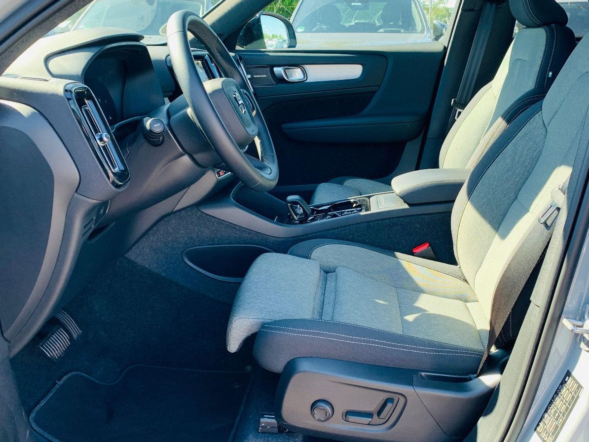 Volvo XC40 B4 B Pl. Dark - Samsaru's Car Outlet