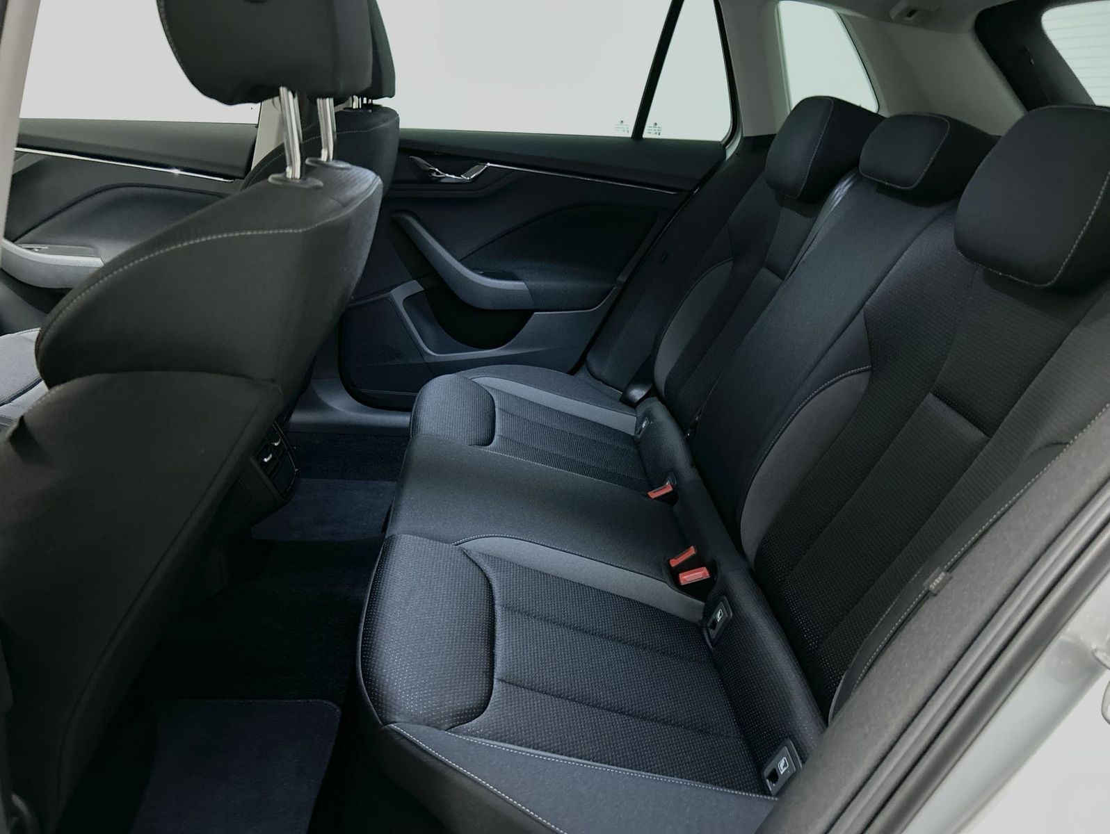 Skoda Kamiq 1.0 TSI Tour - Samsaru's Car Outlet