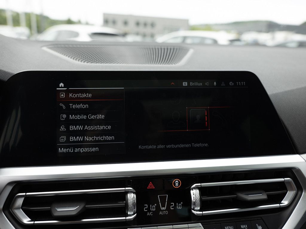 BMW 330e Touring xDrive M-Sport PANO AHK HUD LASER