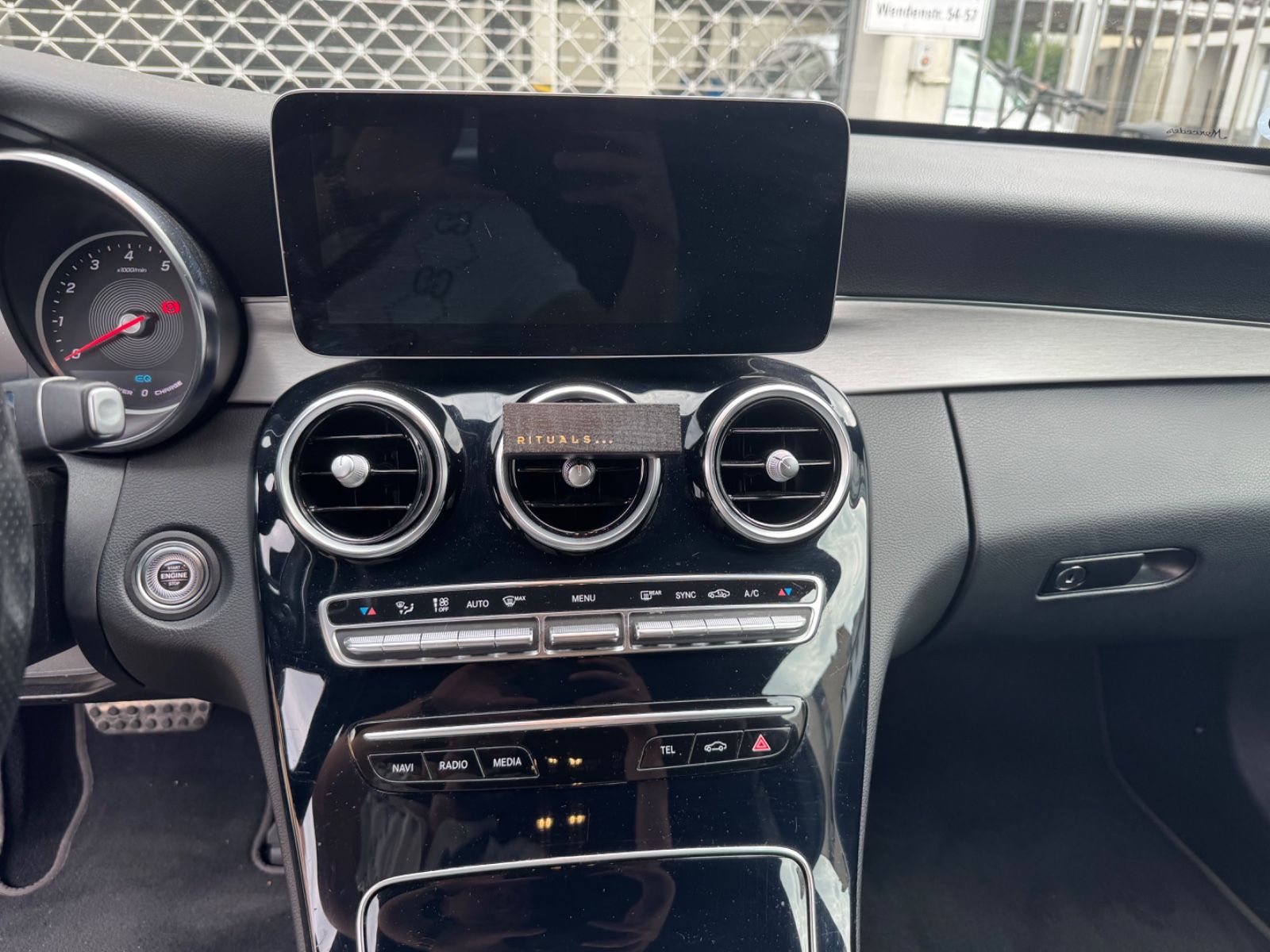 Mercedes-Benz C Coupe C200 AMG LINE - Samsaru's Car Outlet