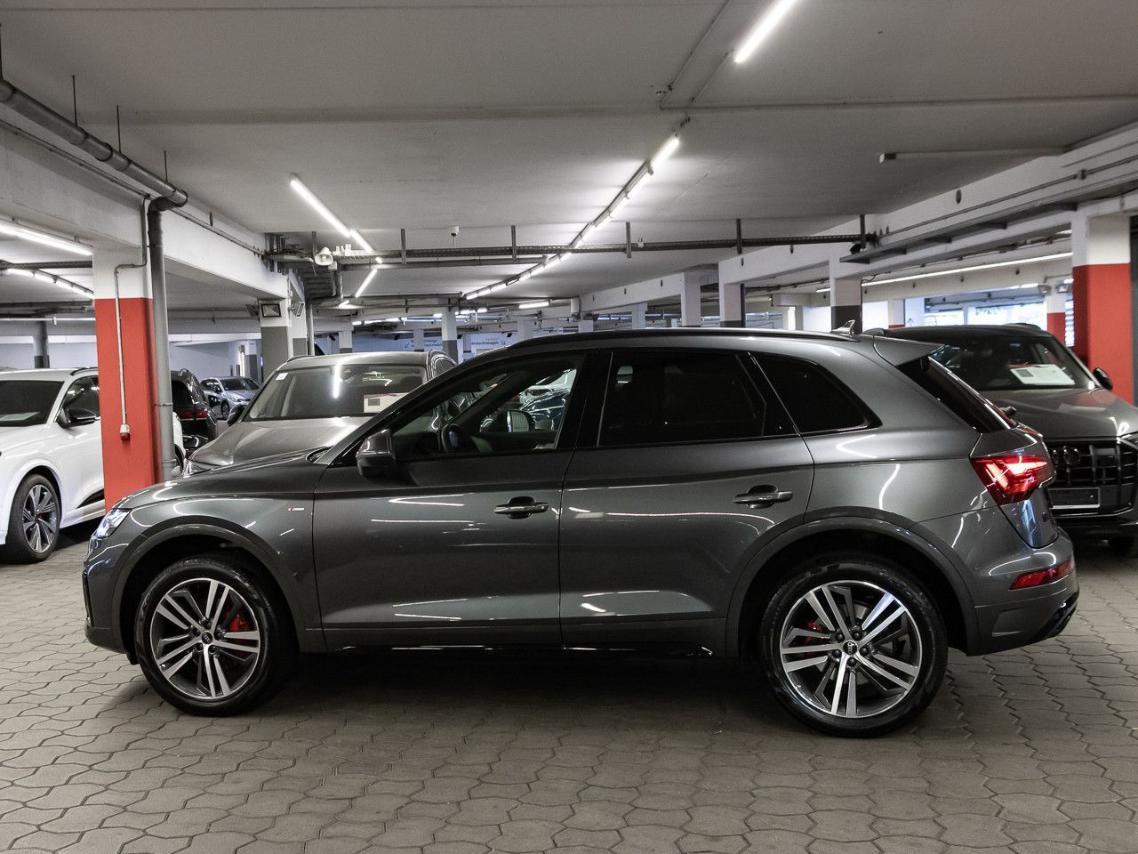 Audi Q5 40 TFSI quattro S line AHK Matrix Pano Kamera