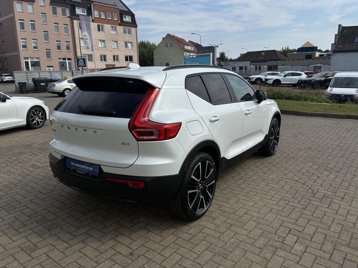 Volvo XC40 B4 Ultra Dark Memory inkl. Winterräder