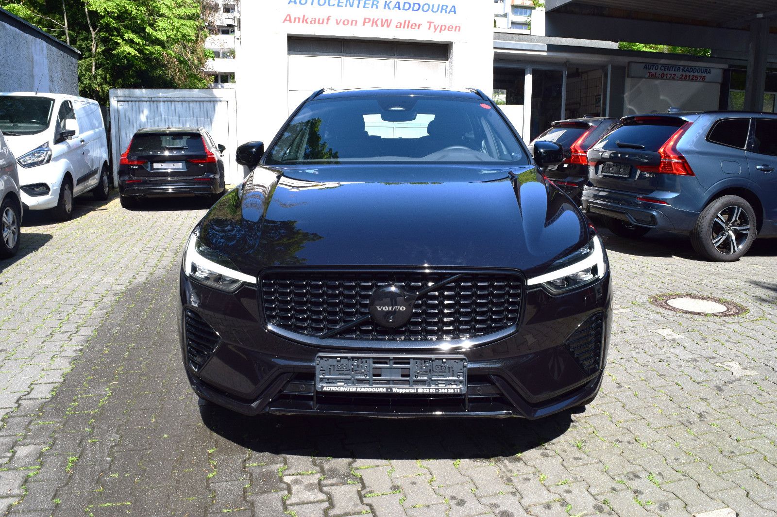 Volvo XC60 T6 Plus Black Edition - Samsaru's Car Outlet