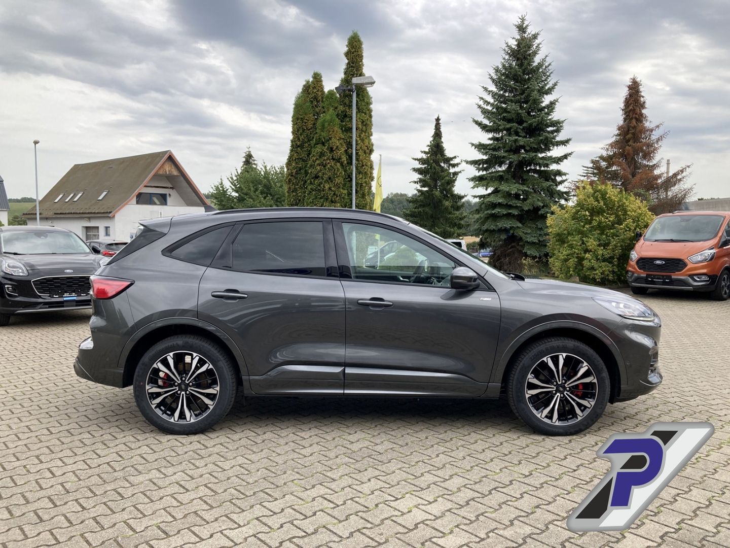 Ford Kuga PHEV ST-Line X - Samsaru's Car Outlet
