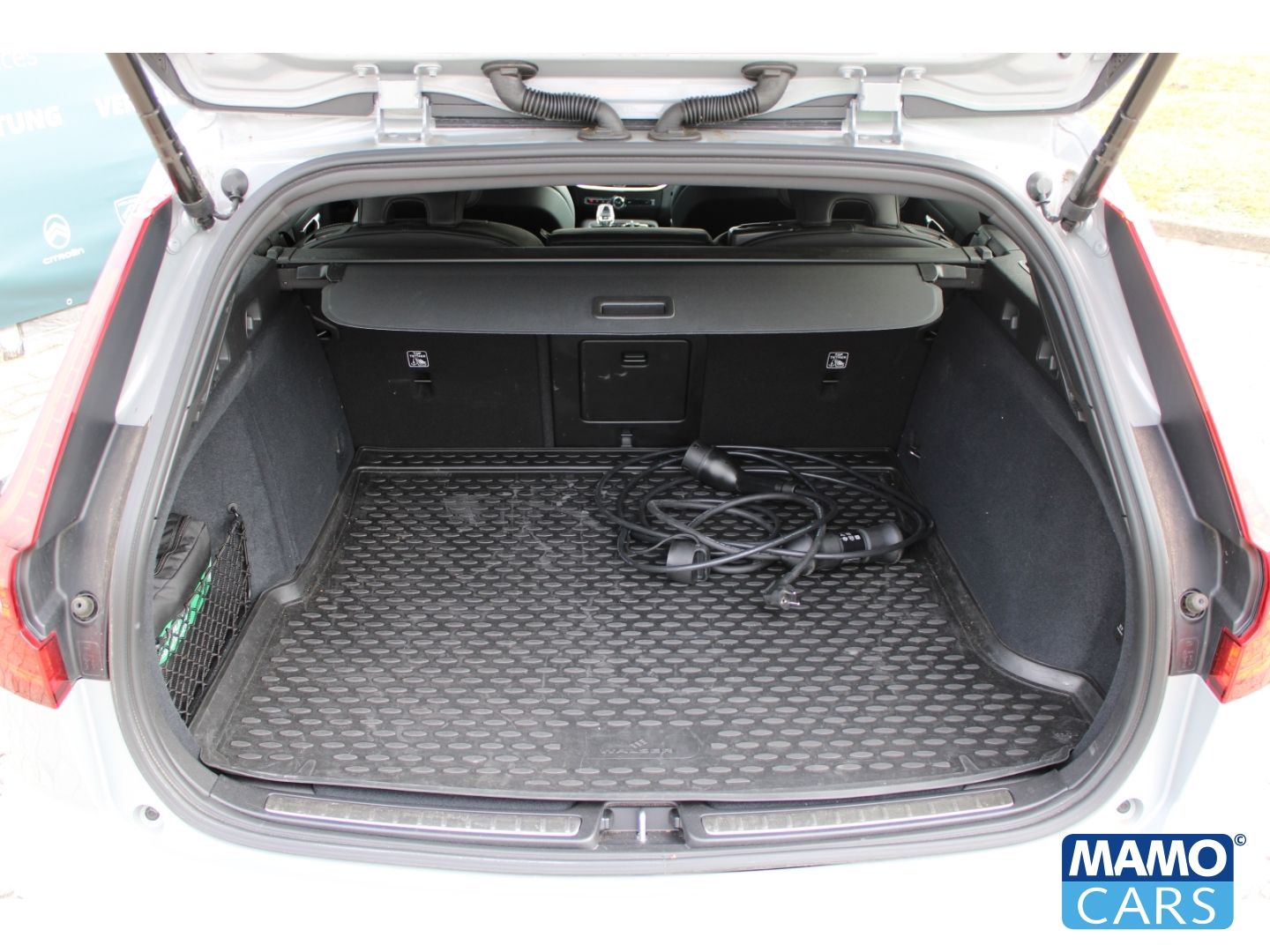 Volvo V60 T8 AWD Recharge Plus Dark EU6e AHK/360CAM/AC