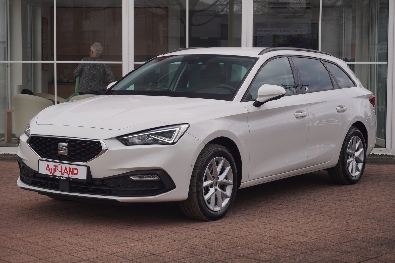 Seat Leon ST 2.0 TDI DSG LED Navi ACC DAB AHK Kamera