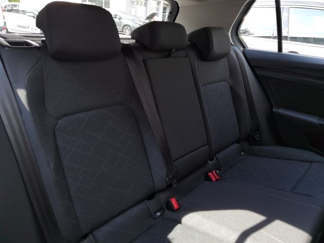 Volkswagen Golf 8 1.5 TSI Life - Samsaru's Car Outlet