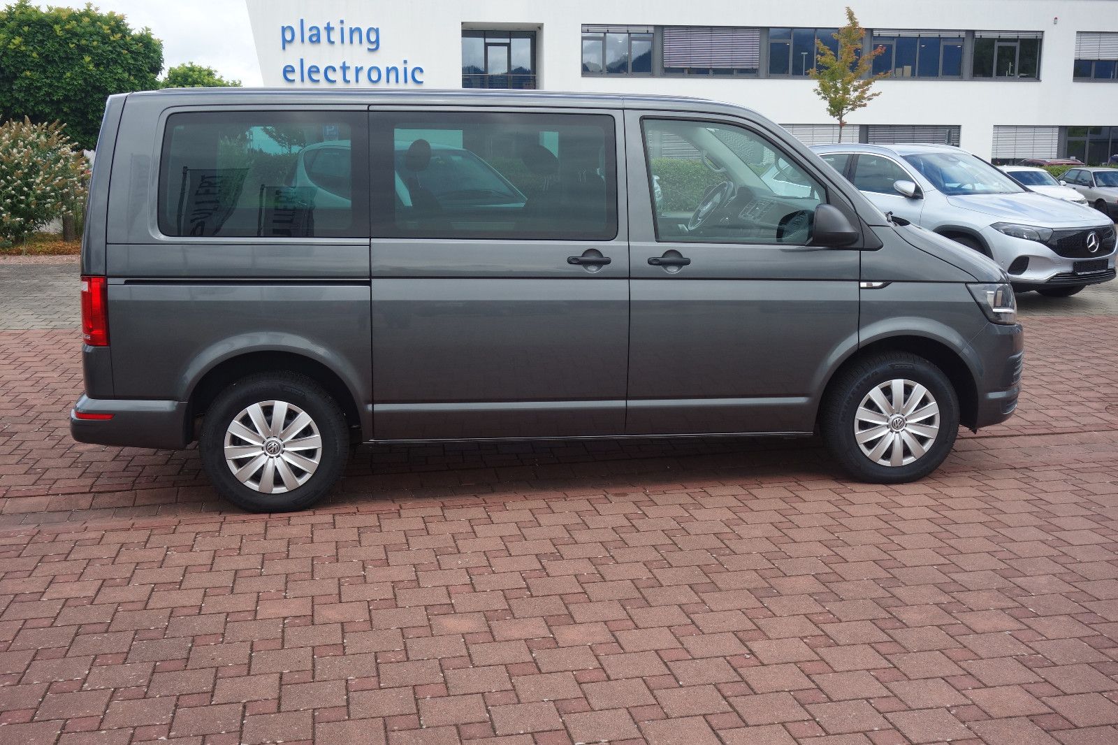 Volkswagen T6 Multivan - Samsaru's Car Outlet