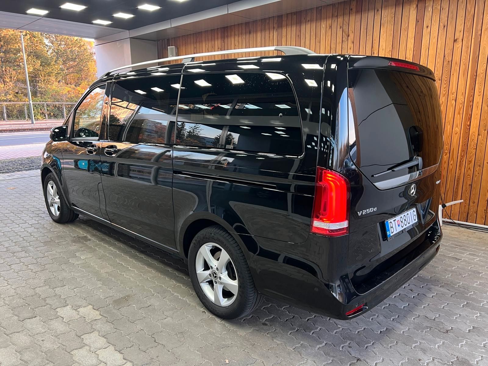 Mercedes-Benz V 250 d AVANTGARDE 4MATIC - Samsaru's Car Outlet