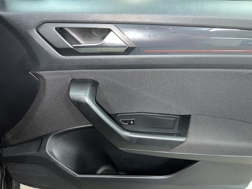 Volkswagen T-Roc 1.5 TSI OPF DSG Sport - Samsaru's Car Outlet