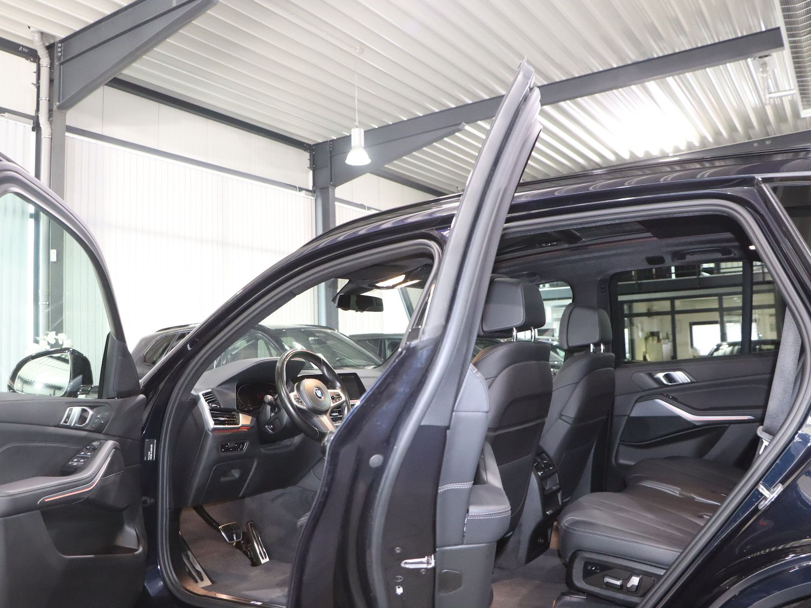 BMW X5 xDrive 40d M-SPORTPAKET / 7-SITZER / PANORAMA