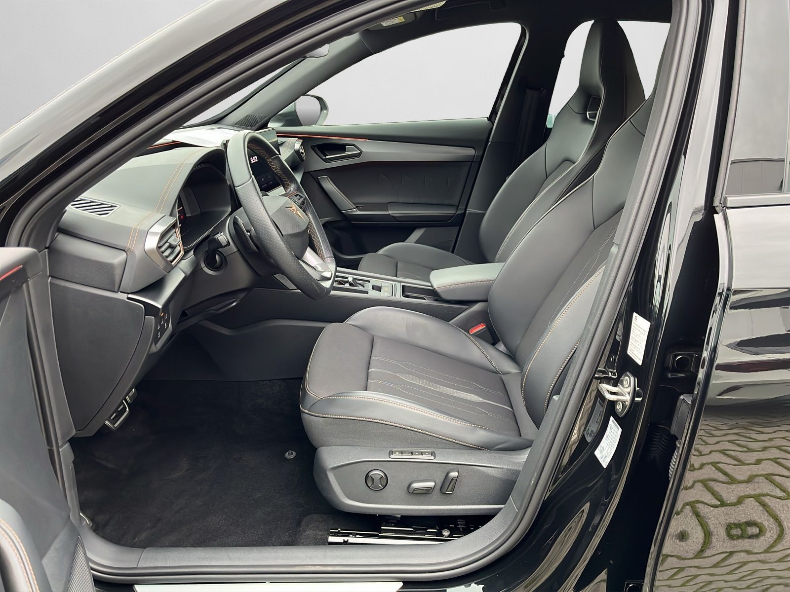 Cupra Formentor 2,0 TSI VZ DSG NAVI/AHK/LED/Front Asis