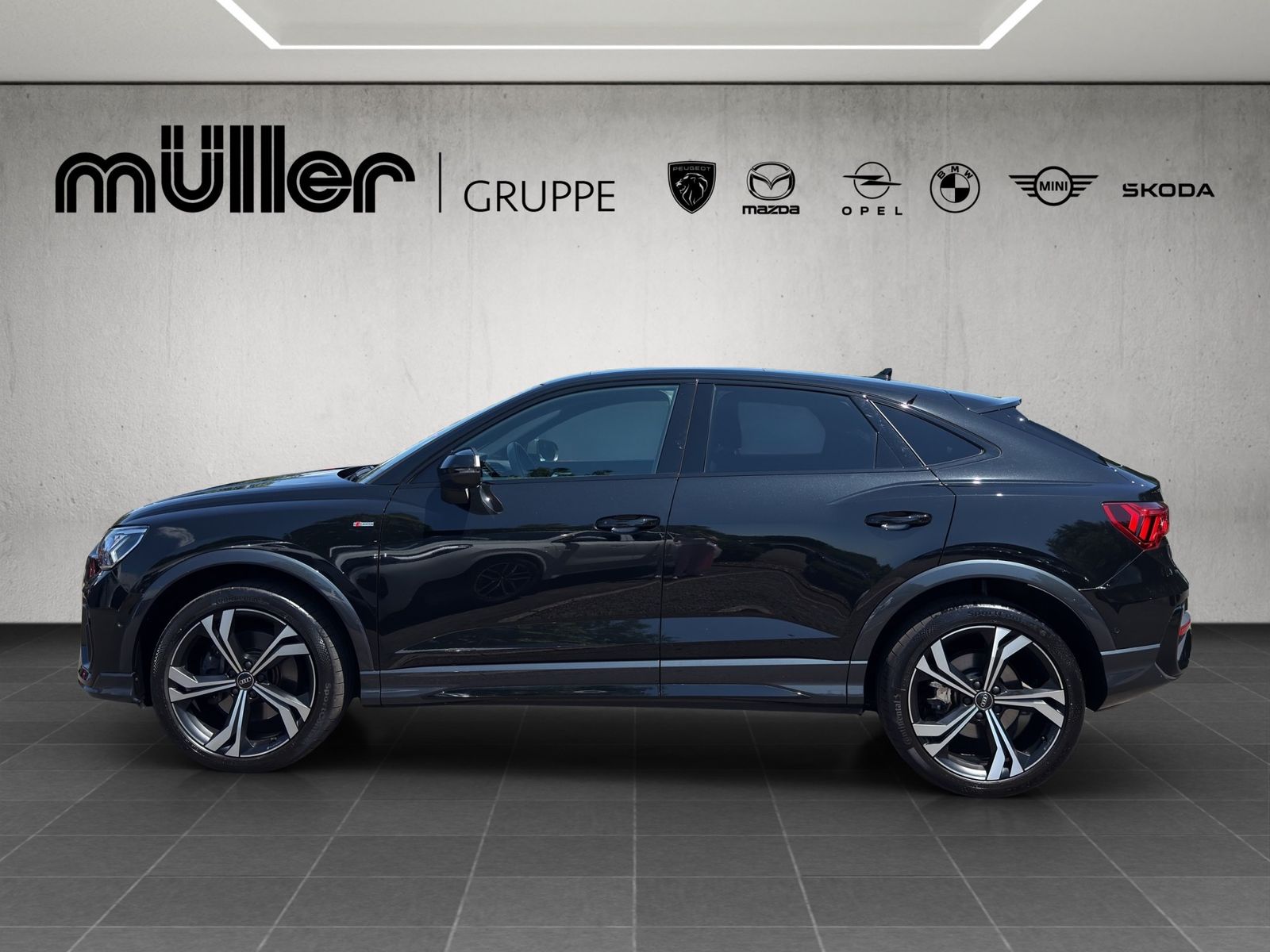 Audi Q3 SPORTBACK 45 TFSI quattro S line - Samsaru's Car Outlet