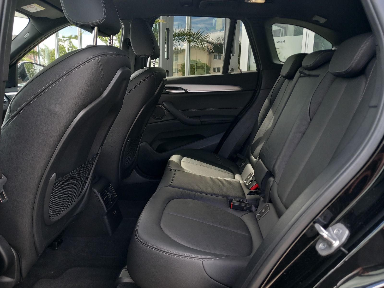 BMW X1 xDrive20i Aut MSport - Samsaru's Car Outlet