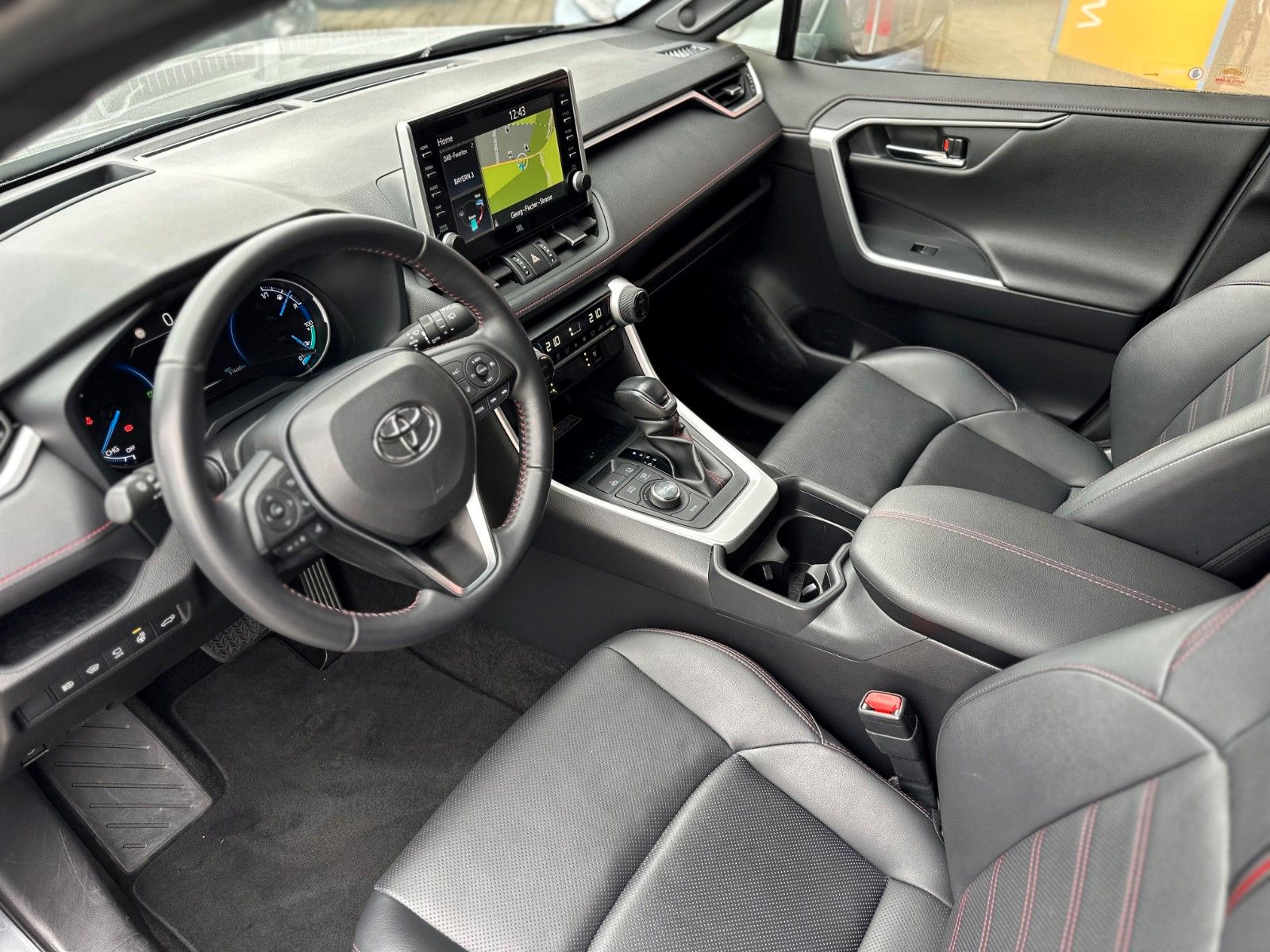 Toyota RAV4 Plug-in Hybrid 4x4, LEDER, 360°,HUD,AHK,JBL