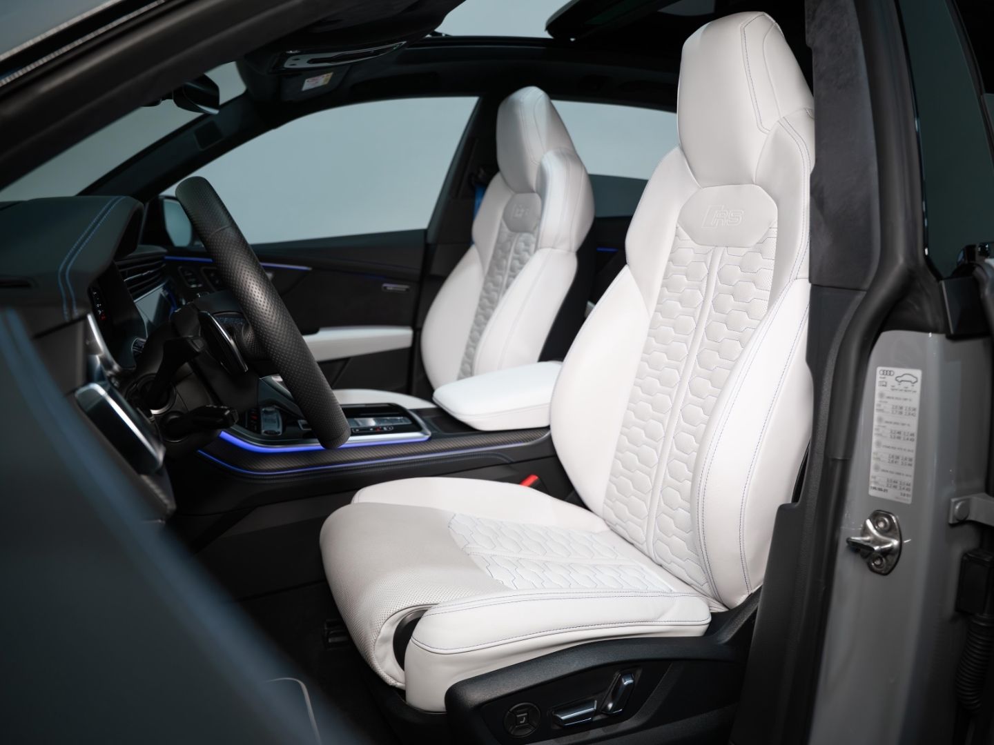 Audi RSQ8 4.0 TFSI QU PANO EXCLUSIVE DYNAMIK+ KERAMIK