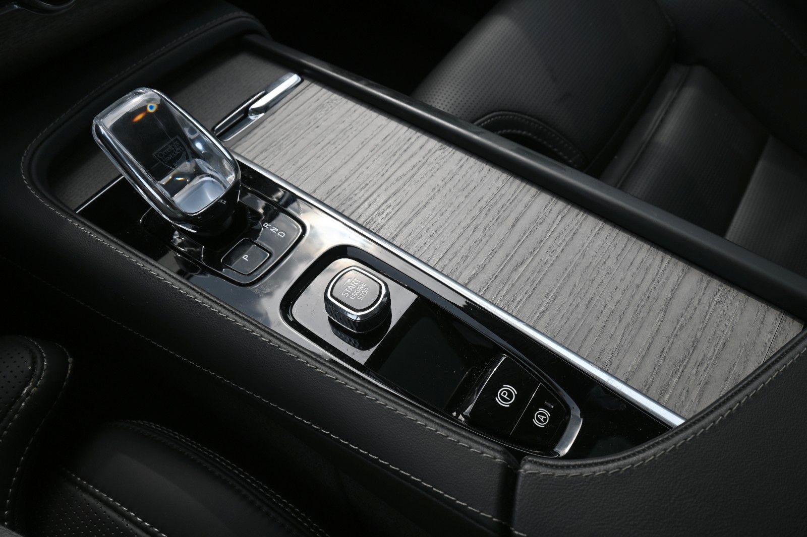 Volvo XC90 B5 D AWD Ultimate Bright*STHZ*LUFT*360°*AHK