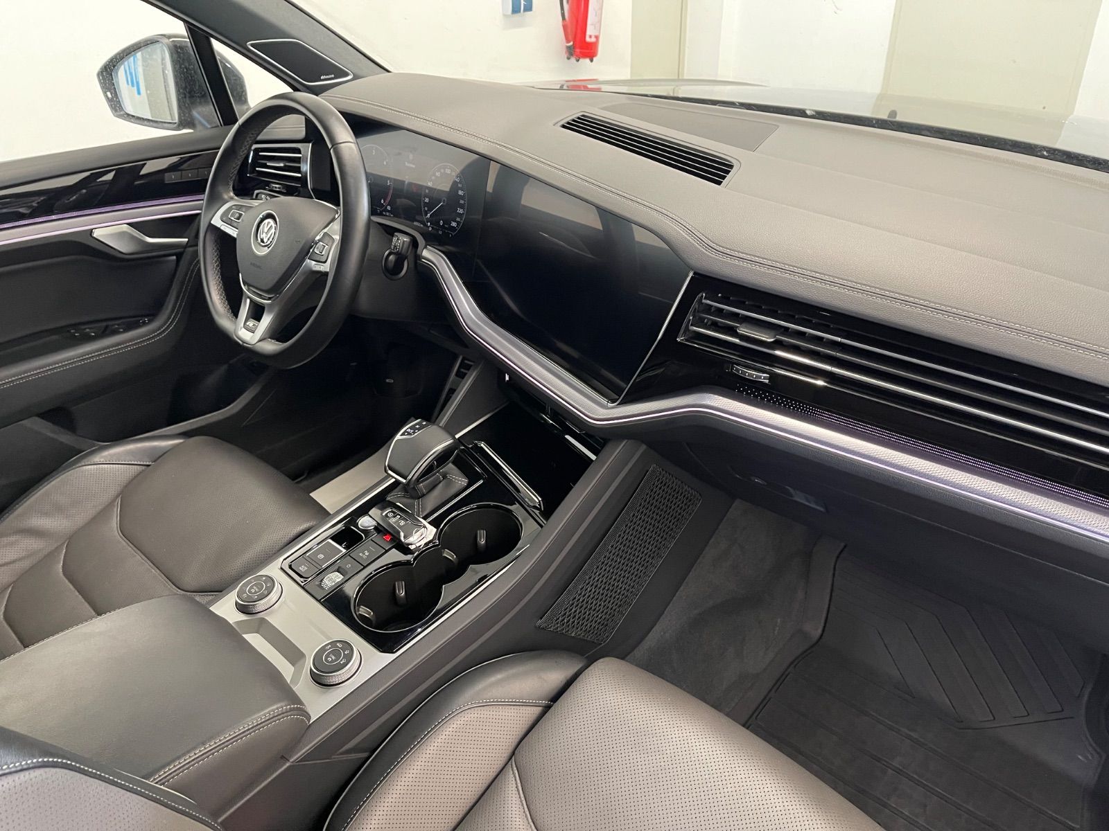 Volkswagen Touareg R-line V8 TDI 4Motion*Voll*AirSus*ACC*21