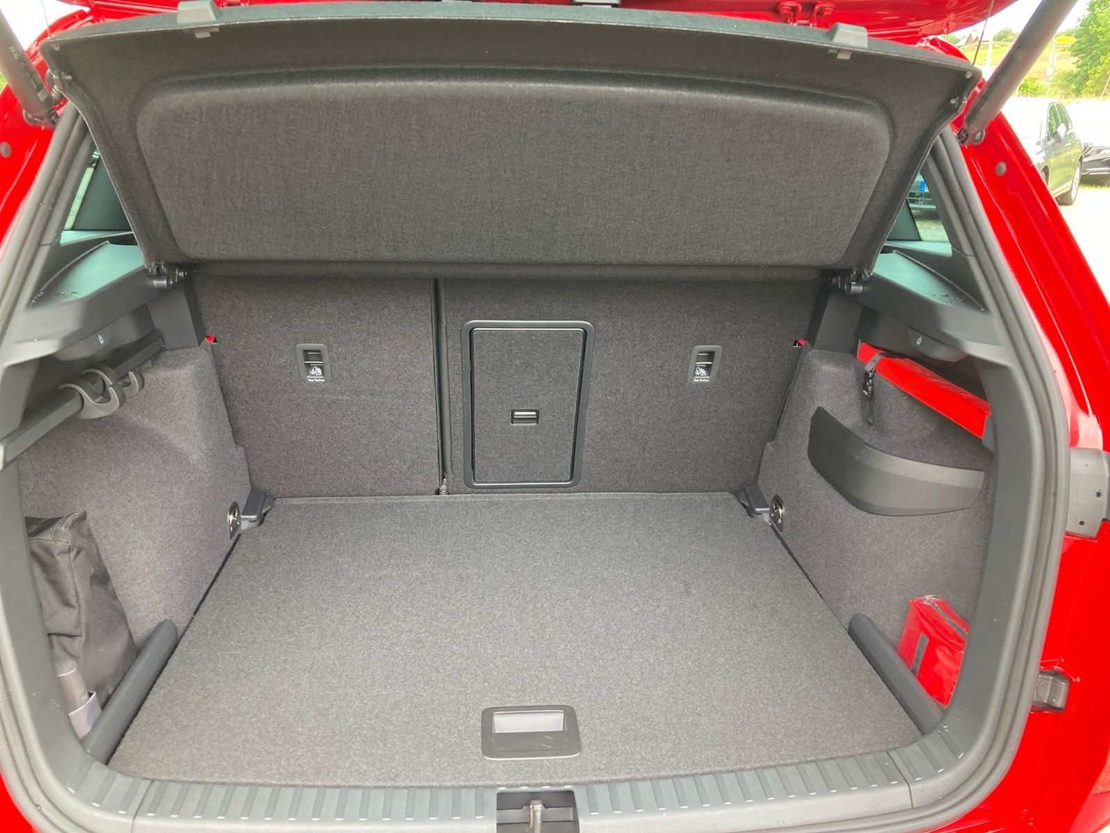 Skoda Karoq SPORTLINE 4X4 2.0TSI MATRIX.NAV.DSG.AHK.AM