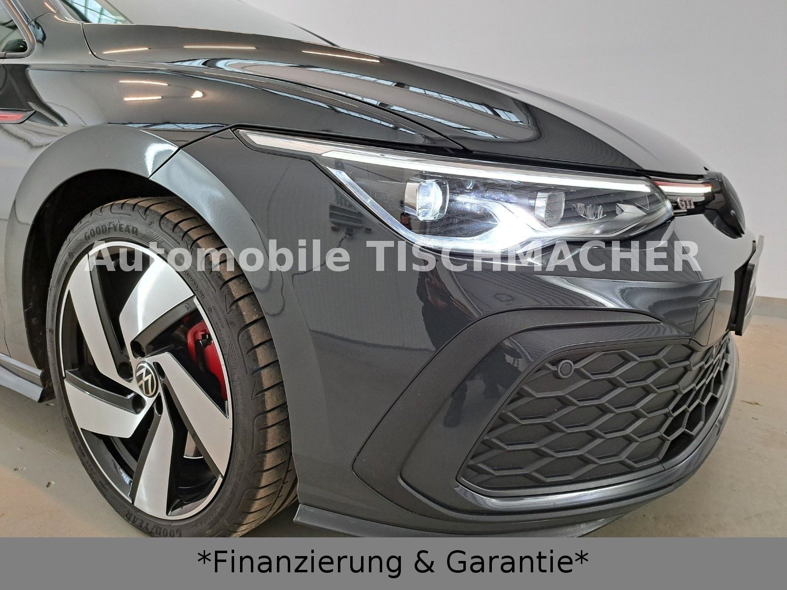 Volkswagen Golf VIII DSG - Samsaru's Car Outlet