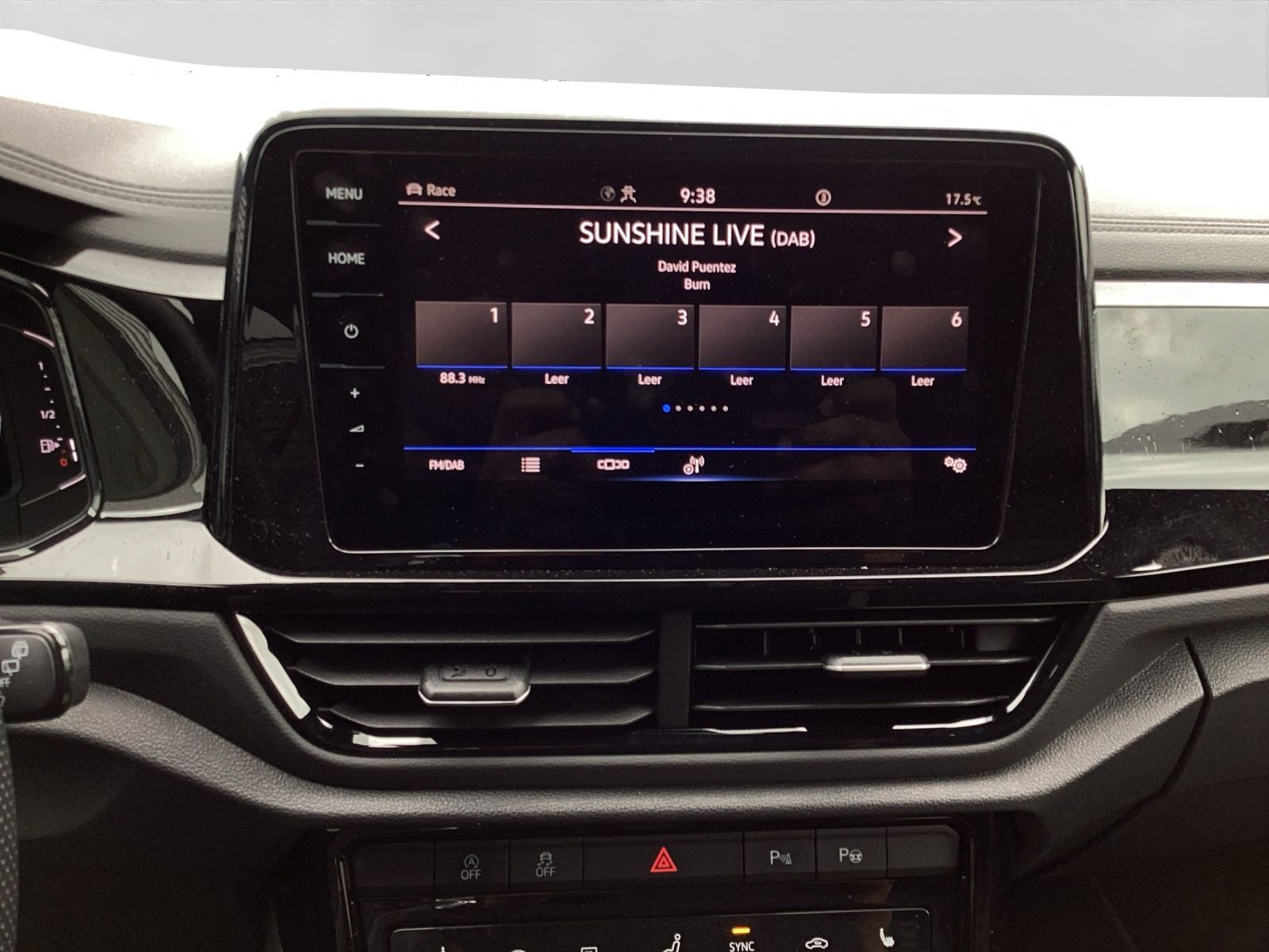 Volkswagen T-Roc R BLACK STYLE - Samsaru's Car Outlet
