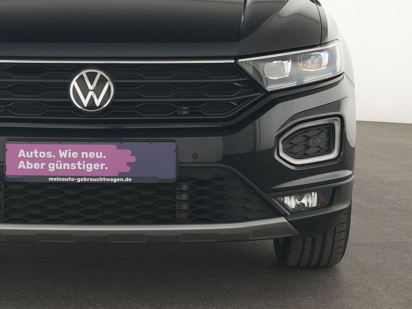 Volkswagen T-Roc Sport - Samsaru's Car Outlet