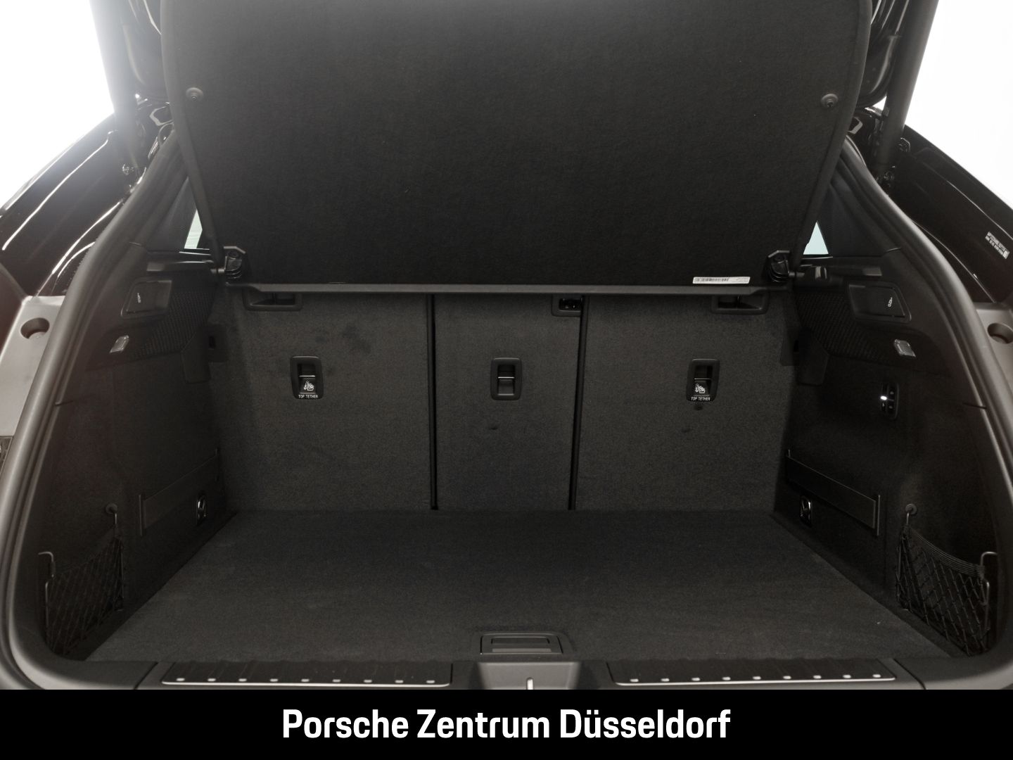 Porsche Macan 4S BOSE Luftfederung Panoramadach LED