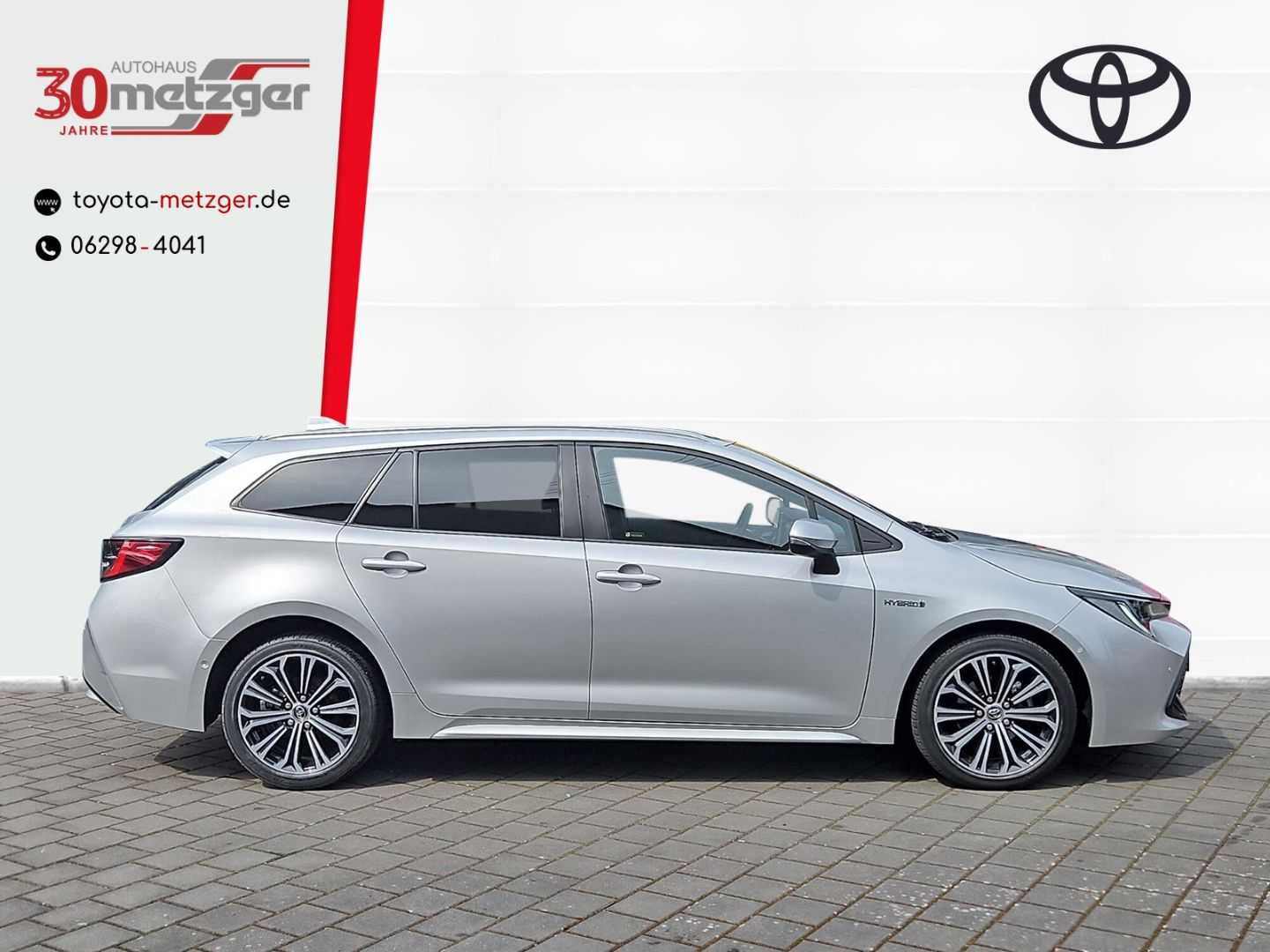Toyota Corolla Touring Sports 1.8 Hybrid Club - Samsaru's Car Outlet