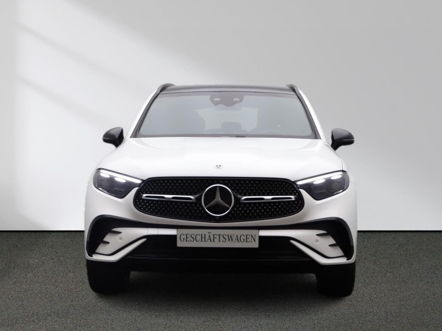 Mercedes-Benz GLC 200 4M AMG Panorama DigitalLight AHK 360°-K.