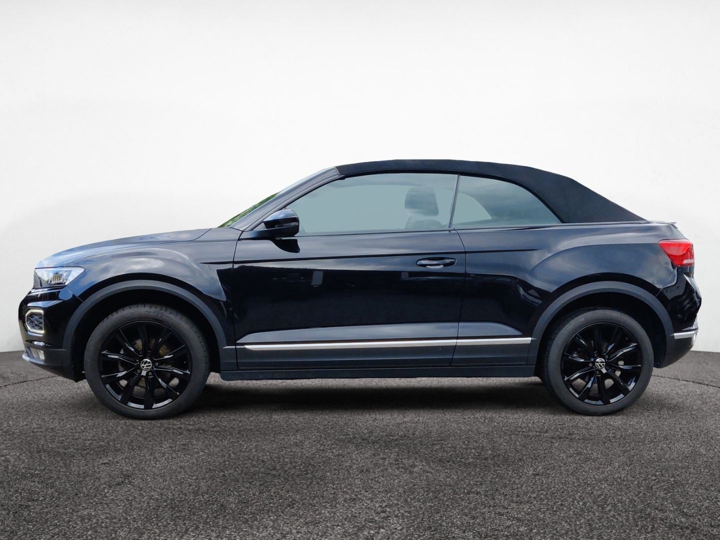 Volkswagen T-Roc Cabriolet 1.0 TSI Style - Samsaru's Car Outlet