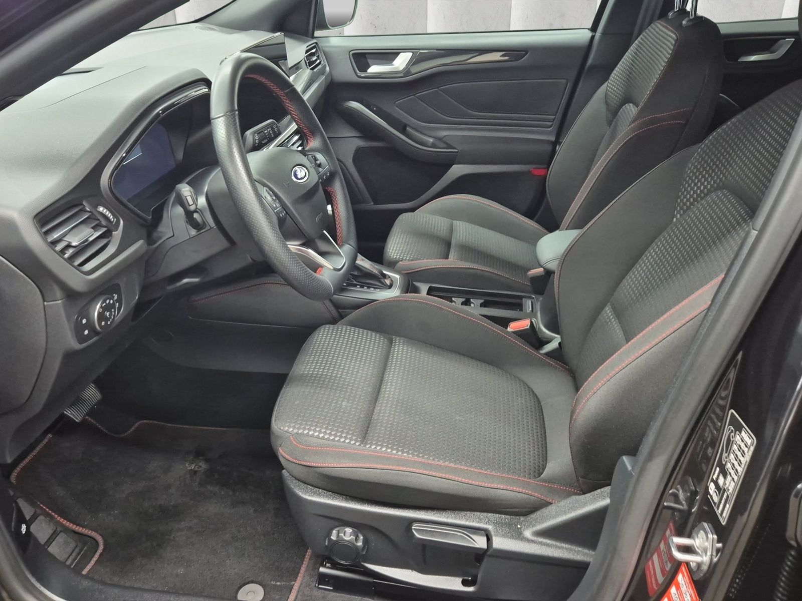 Ford Focus ST-Line X Turnier Aut.*AHK*ACC*HUD*KAM*NAV