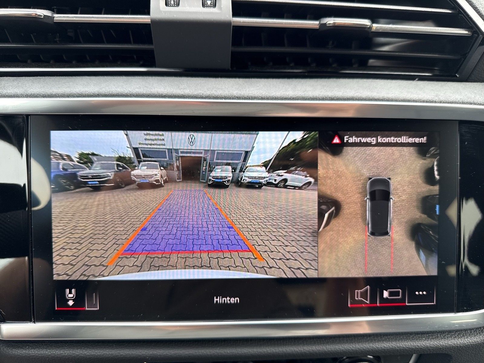 Audi Q3 40 quattro S LINE STANDHZ. AHK 360°CAM LM20