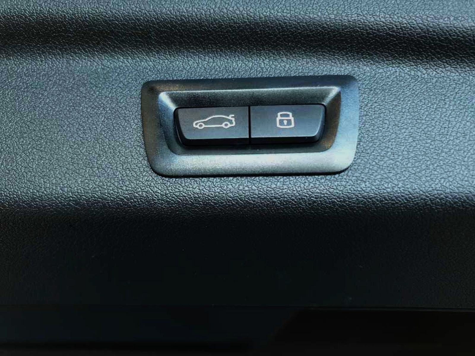 BMW X1 23d x-Line - Samsaru's Car Outlet