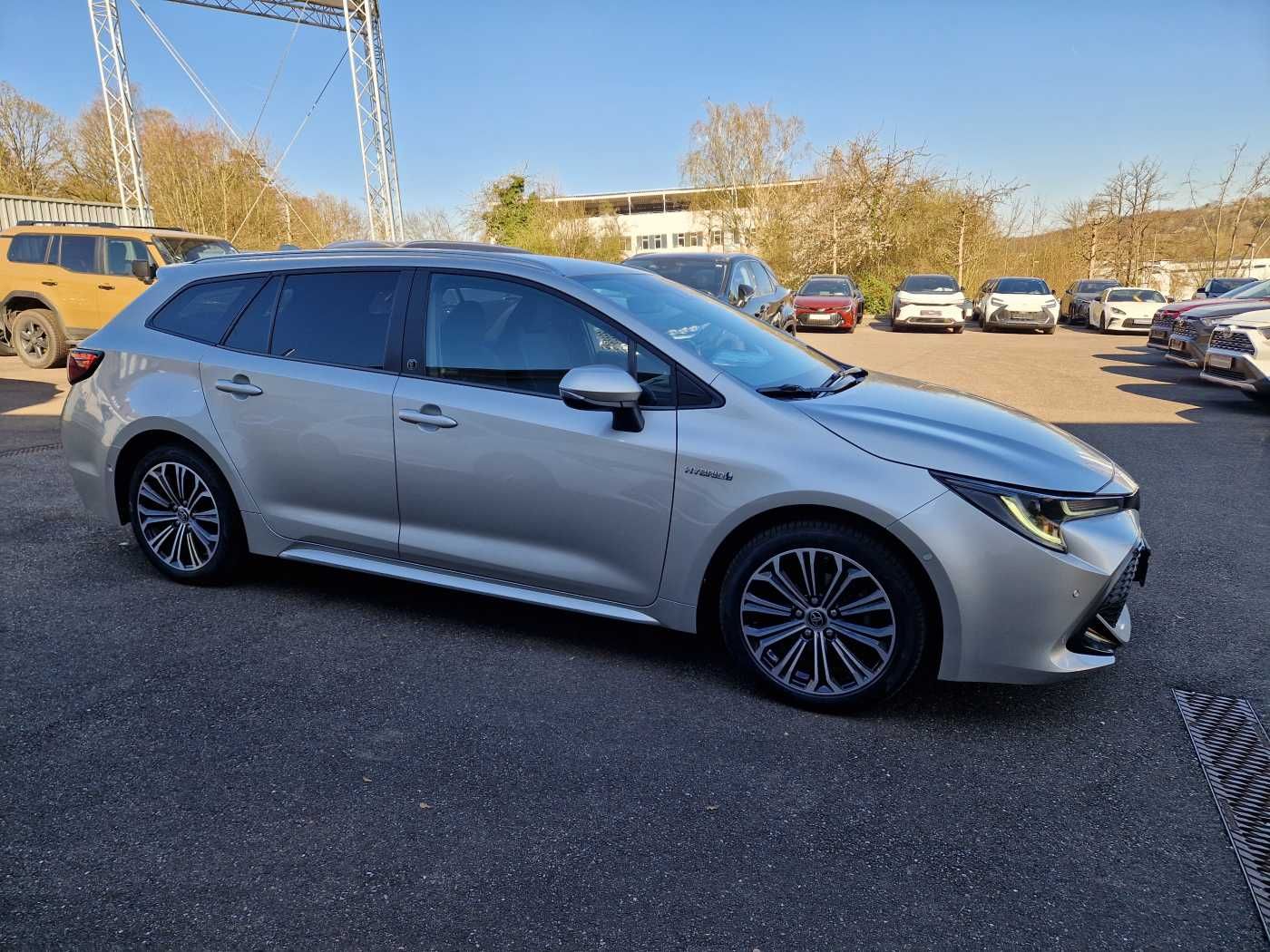 Toyota Corolla Touring Sports Hybrid - Samsaru's Car Outlet