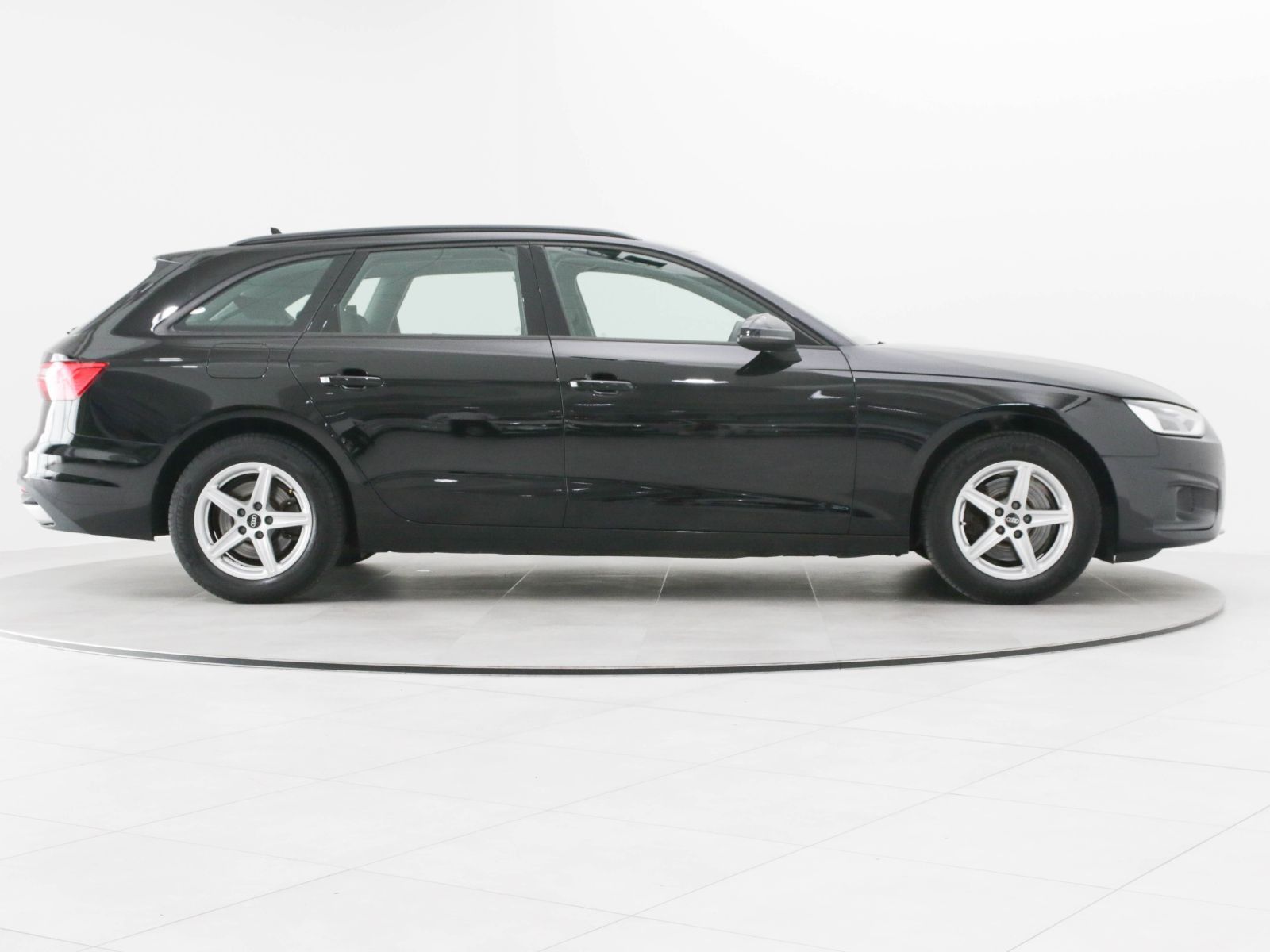 Audi A4 Avant 35 TDI S tronic - Samsaru's Car Outlet