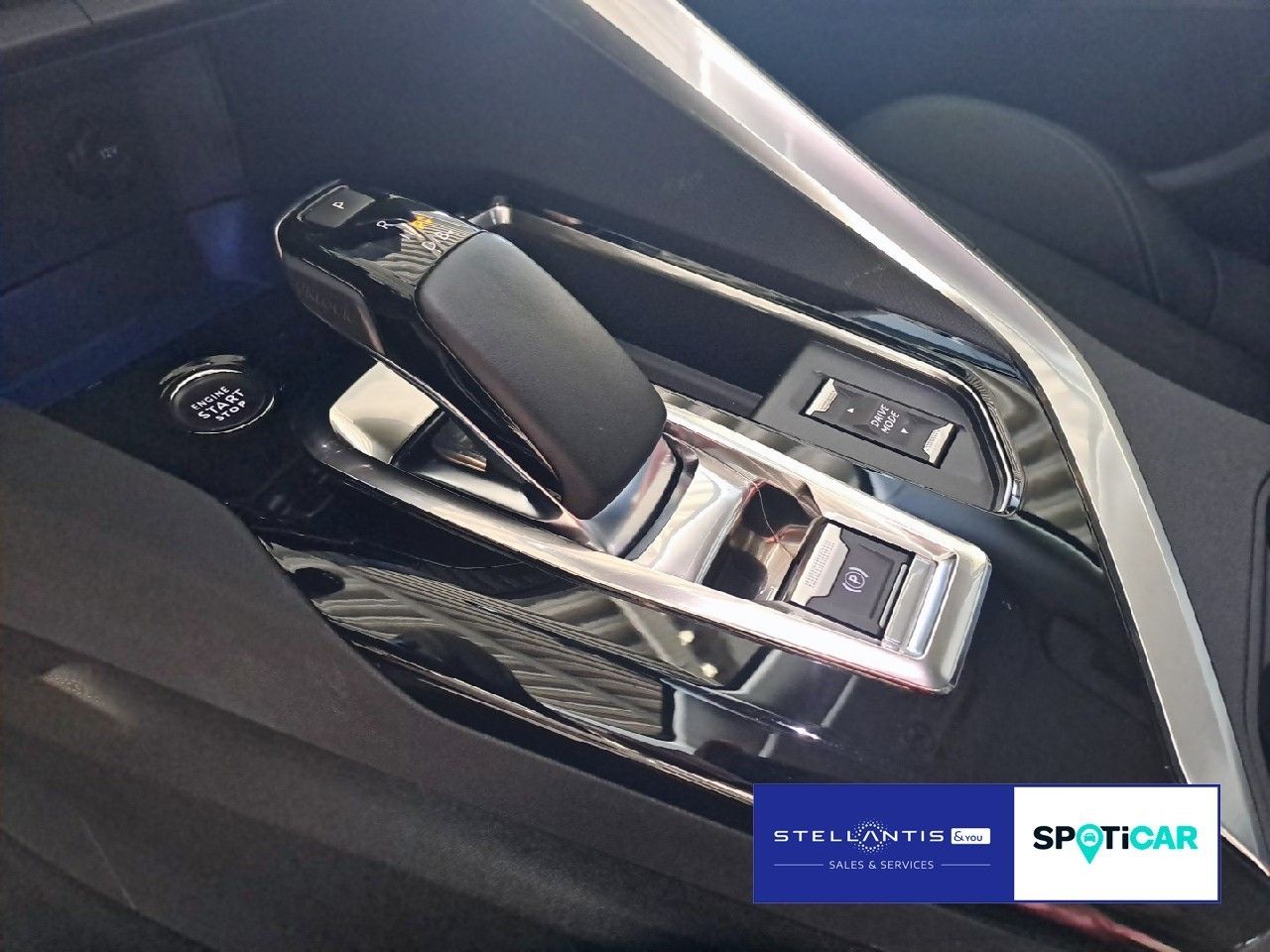 Peugeot 3008 Hybrid 225 Allure SHZ*NAVI